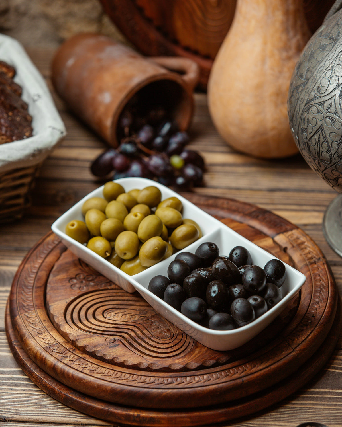 Aceitunas aliñadas con hierbas y ajo